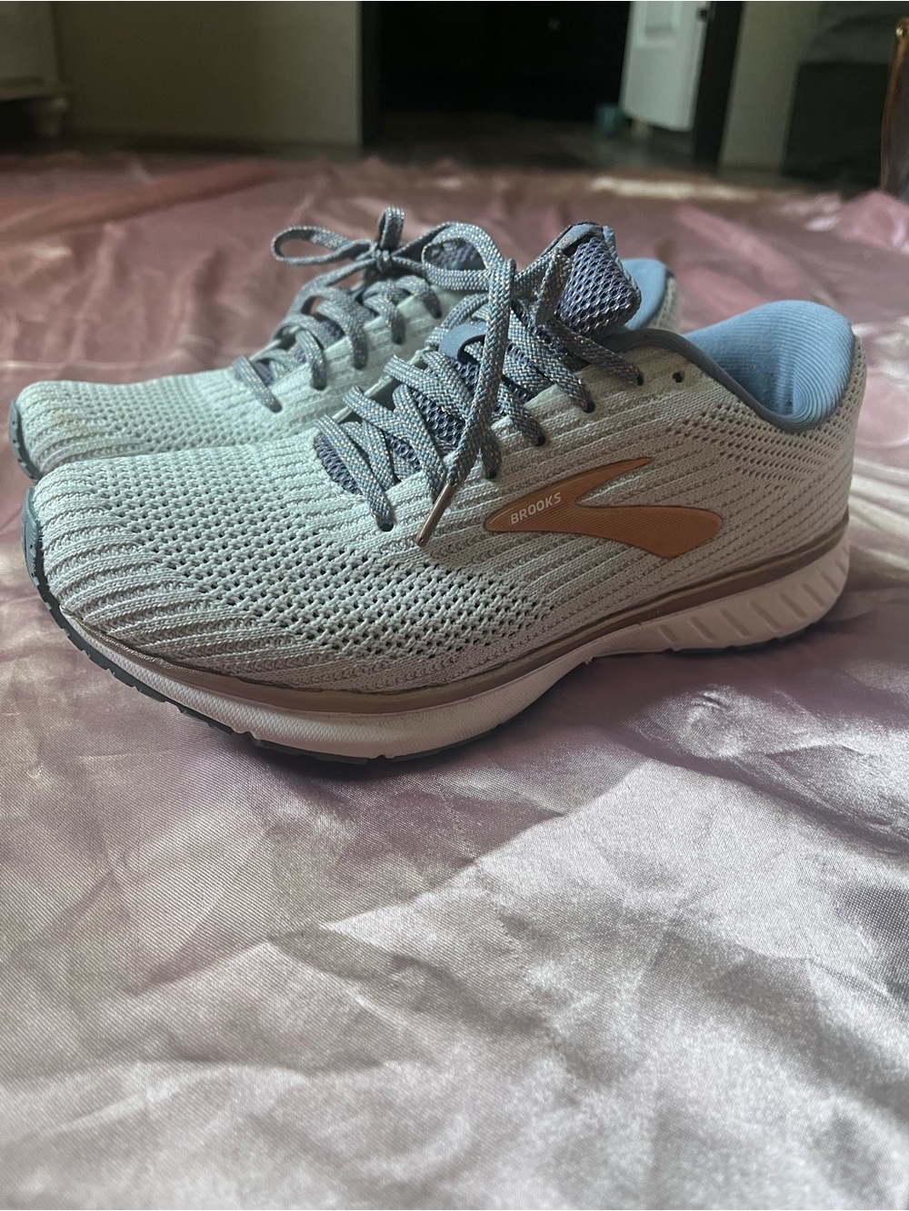 Brooks Women’s Gray Revel 3 Running Shoes with Rose Gold Logo
